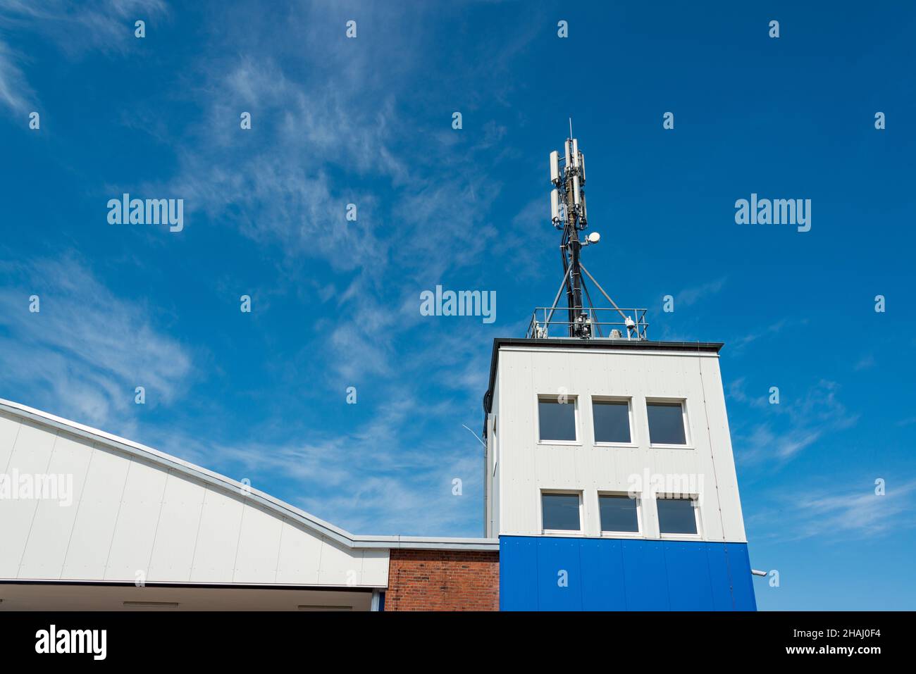 Mobiltelefonnetz hi-res stock photography and images - Alamy Mobiltelefonnetz hi-res stock photography and images - Alamy