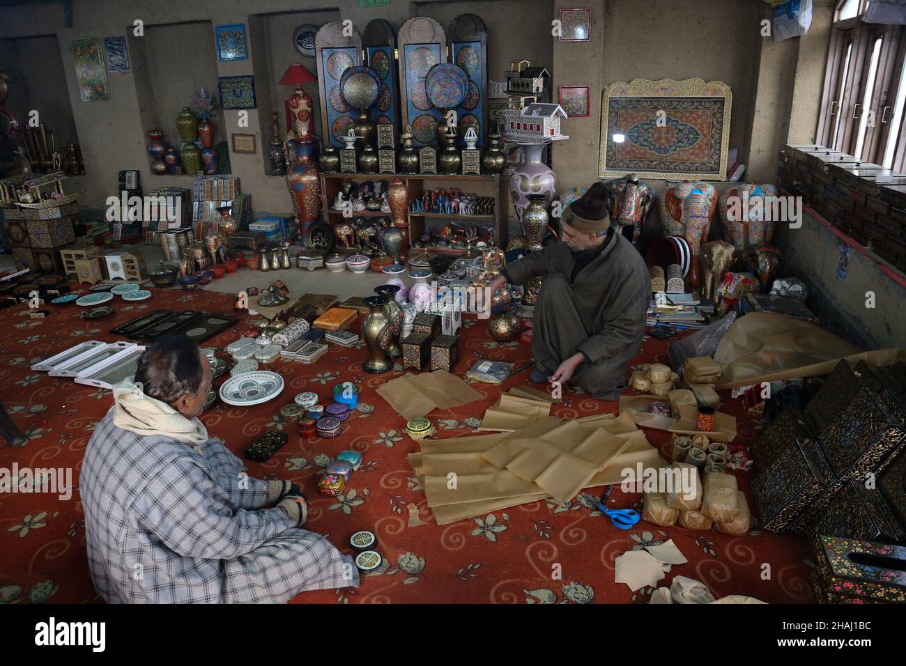 December 13, 2021, Srinagar, Jammu and Kashmir, India Kashmiri