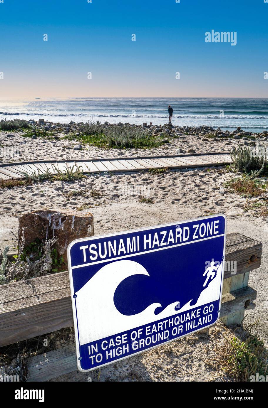 Tsunami hazard zone california