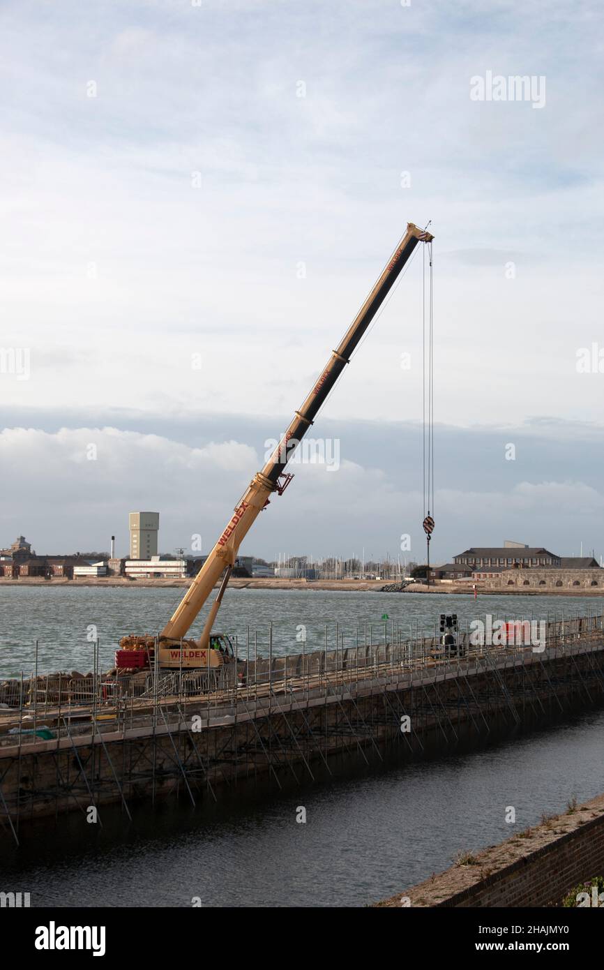 Sea Wall Repairs, Old Portsmouth Stock Photo - Alamy