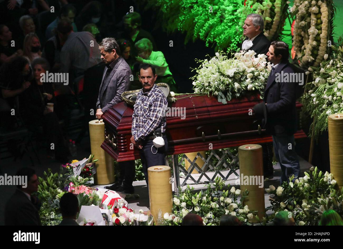 Vicente fernandez singer hi-res stock photography and images - Alamy