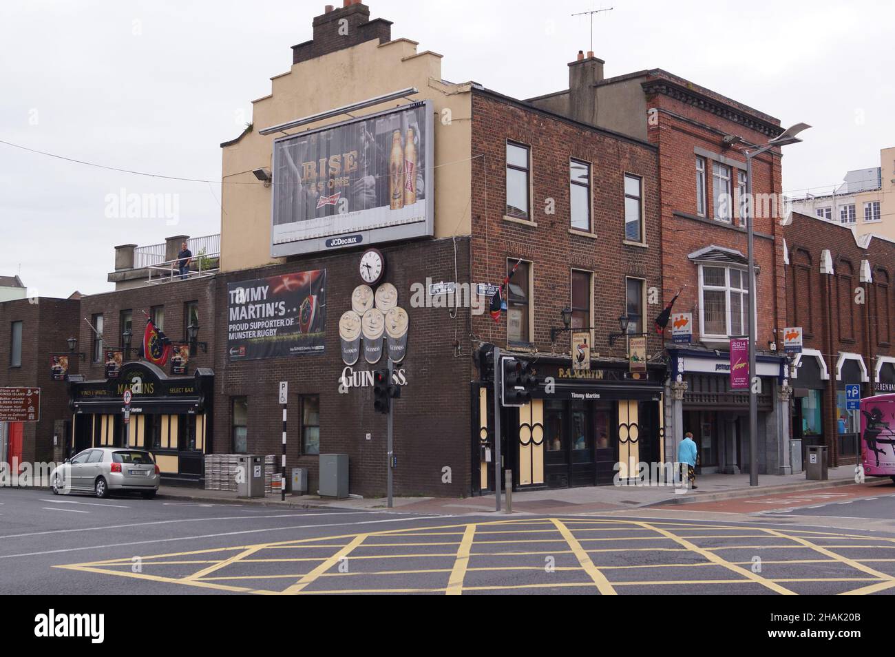Limerick, Ireland: view of the Timmy Martin's Pub in the city centre Stock Photo