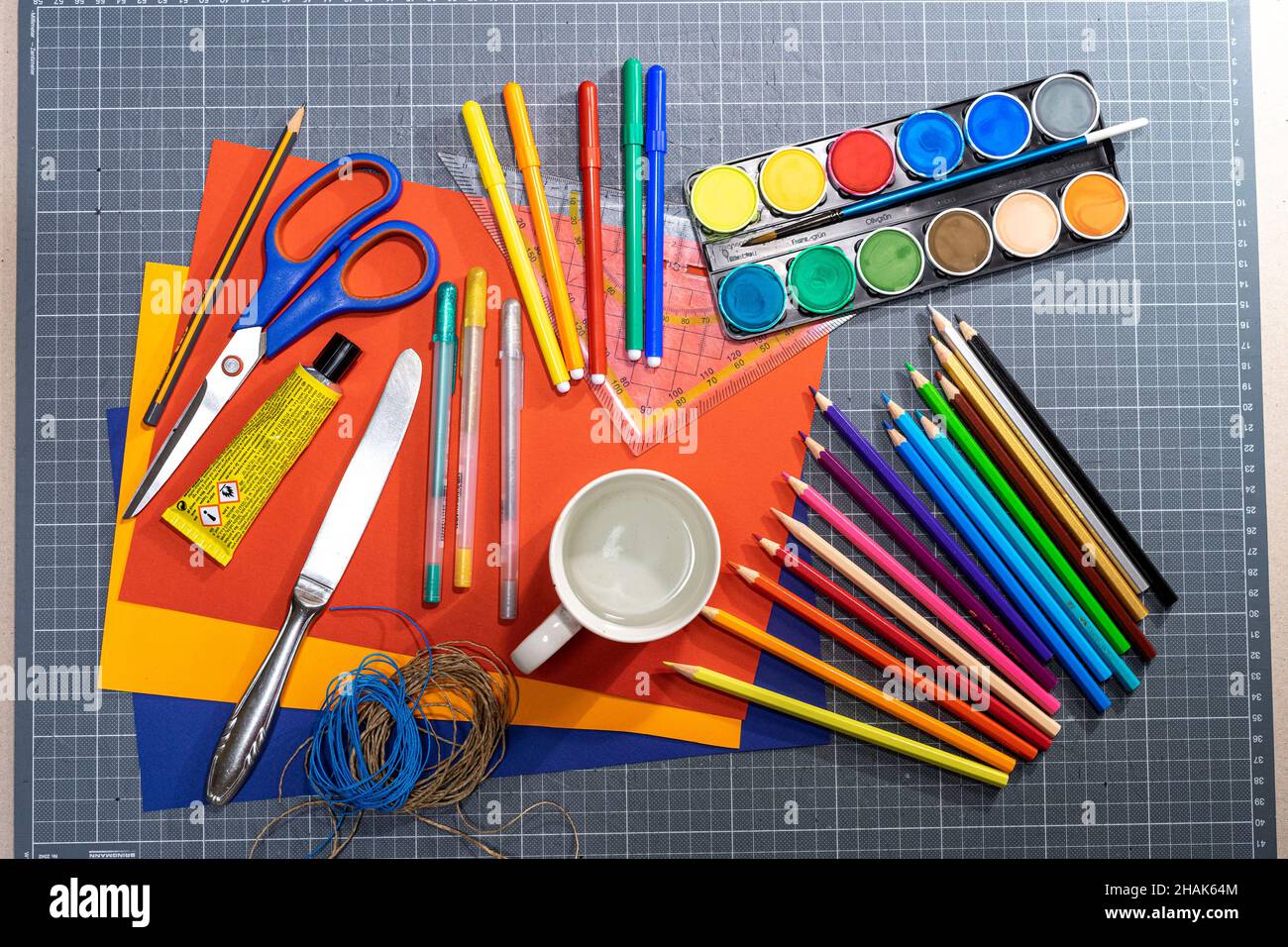 Artistic creativity hi-res stock photography and images - Alamy
