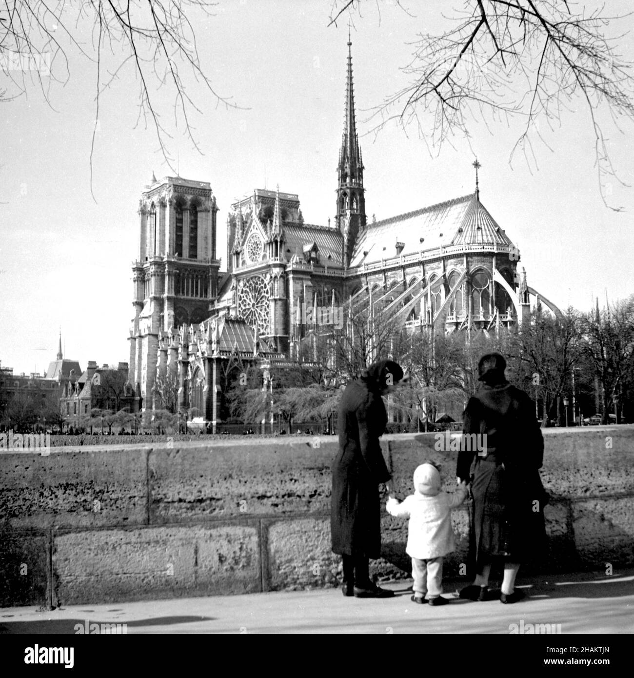 Notre-Dame de Paris: Michael Kenna　直筆サイン Kenna_NotreDame_Cover.jpg?