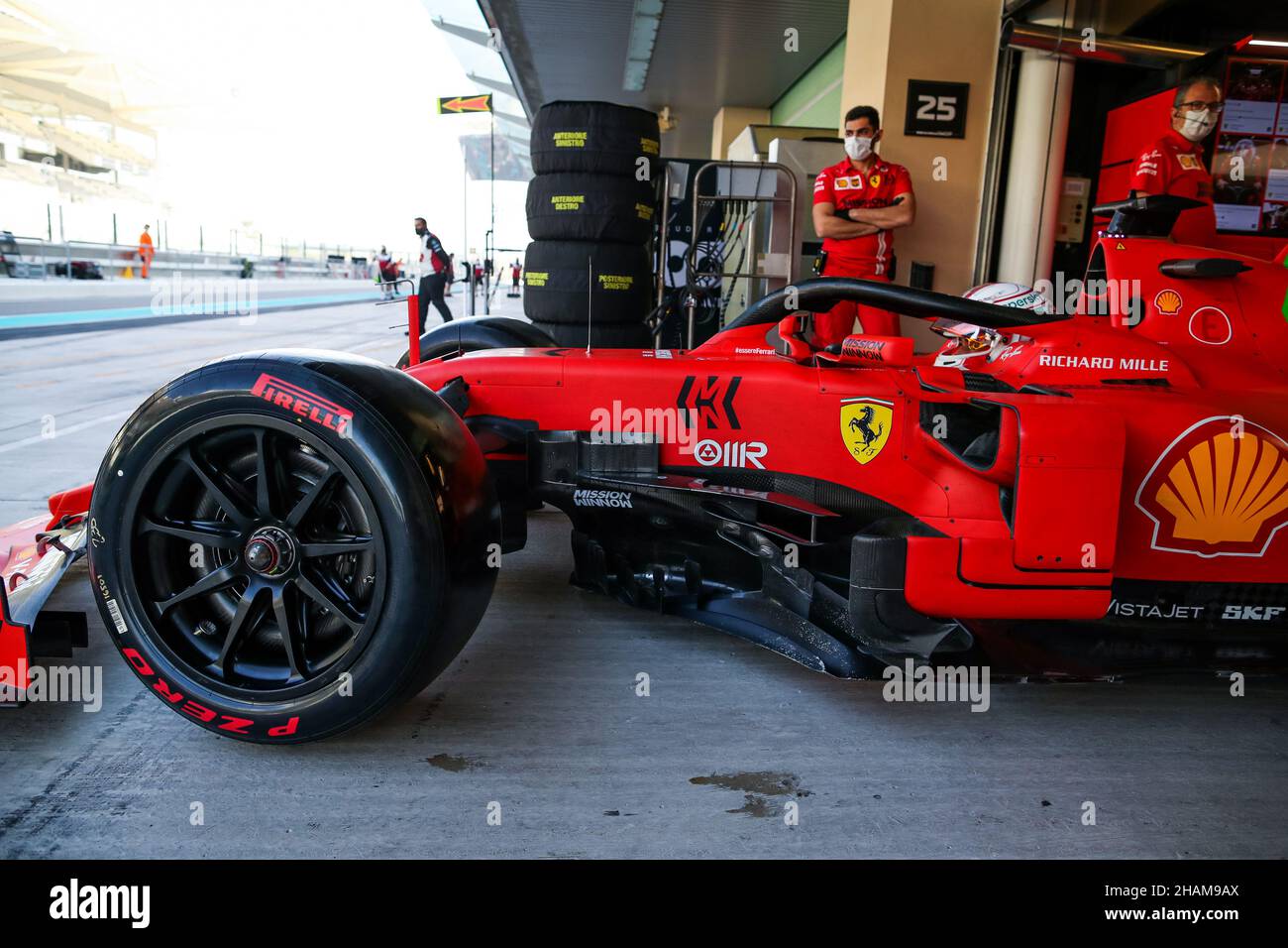 16 LECLERC Charles (mco), Scuderia Ferrari SF19, action during the 2021 post-season tests from December 14 to 15, 2021 on the Yas Marina Circuit, in Yas Island, Abu Dhabi - Photo: Florent Gooden/DPPI/LiveMedia Stock Photo