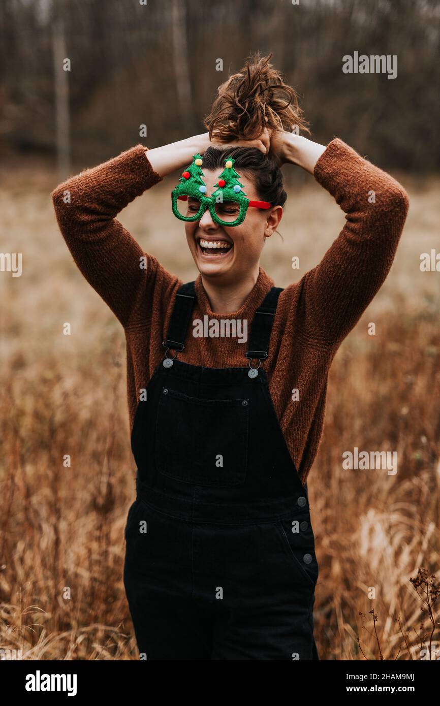Woman Wearing Glasses Brown Hi res Stock Photography And Images Alamy woman-wearing-glasses-brown-hi-res-stock-photography-and-images-alamy