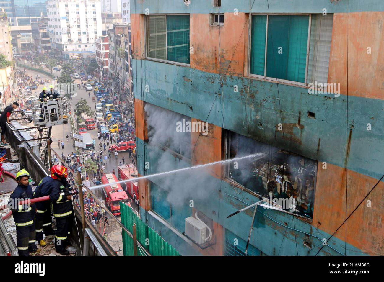 Fire brigade in dhaka hi-res stock photography and images - Alamy