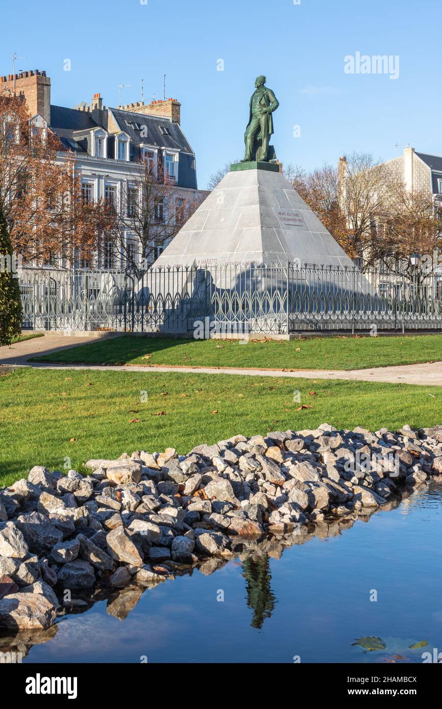 Monument Auguste Mariette, égyptologue Monument Auguste Mariette