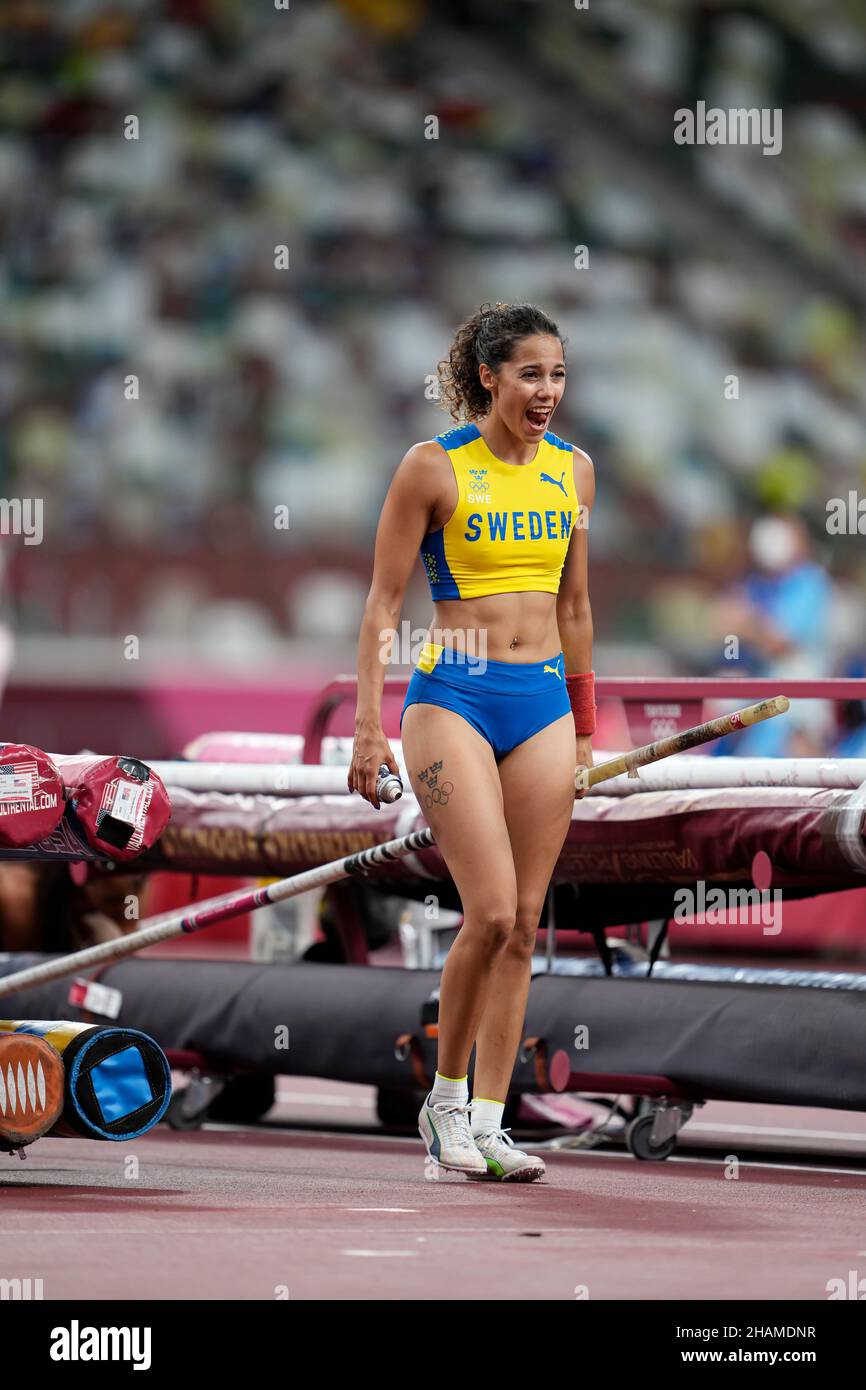 Angelica Bengtsson participating in the Tokyo 2020 Olympics in the pole