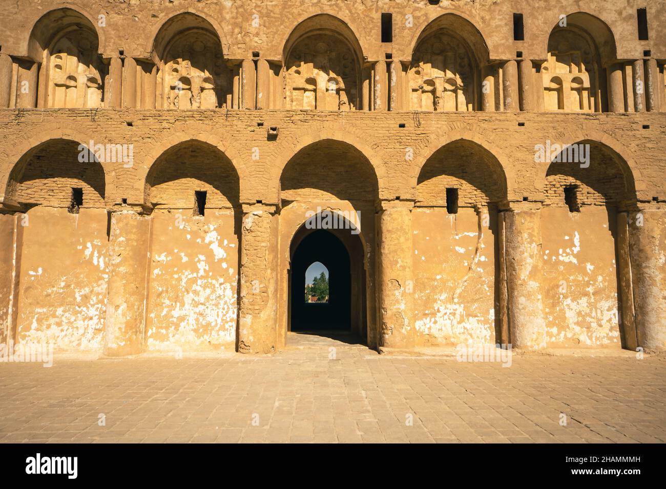 Historic Al-Ukhaidir Fortress near Karbala in Iraq Stock Photo - Alamy