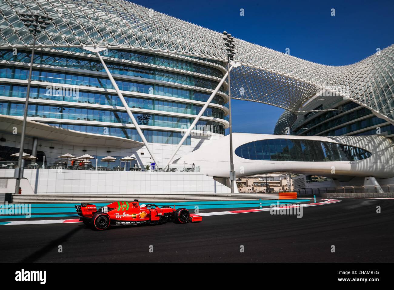 16 LECLERC Charles (mco), Scuderia Ferrari, action during the 2021 post-season tests from December 14 to 15, 2021 on the Yas Marina Circuit, in Yas Island, Abu Dhabi - Photo: Antonin Vincent/DPPI/LiveMedia Stock Photo