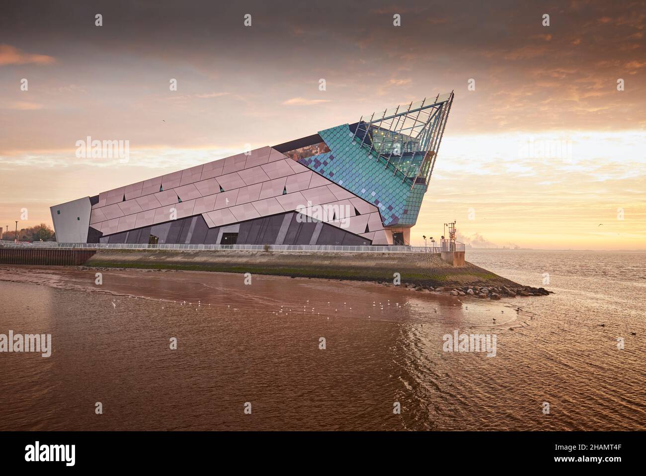 The Deep aquarium Sammy's Point, River Hull, Humber Estuary in Hull designed by Sir Terry Farrell Stock Photo
