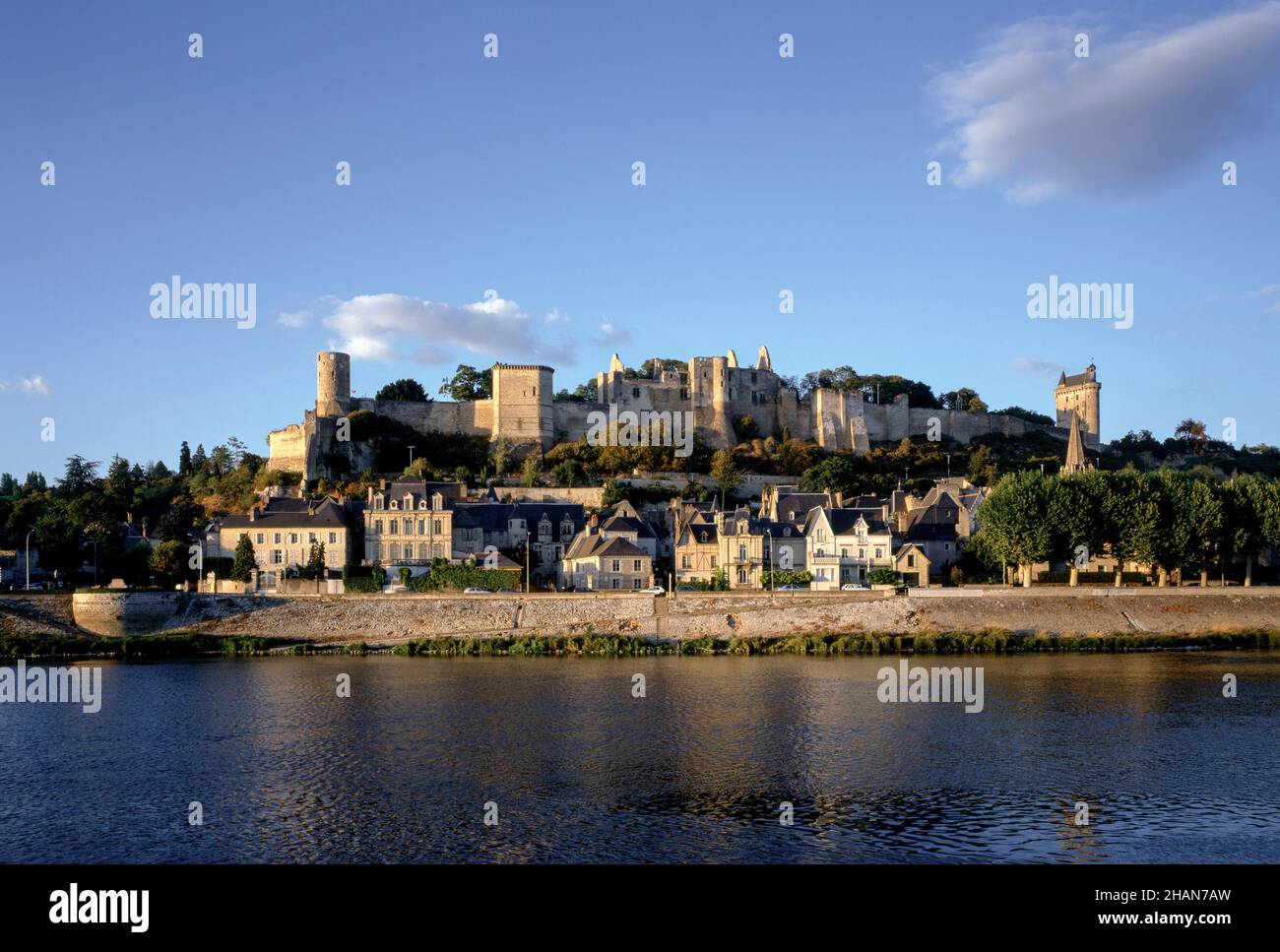 Chinon, Schloß, Blick von Süden über die Vienne Stock Photo