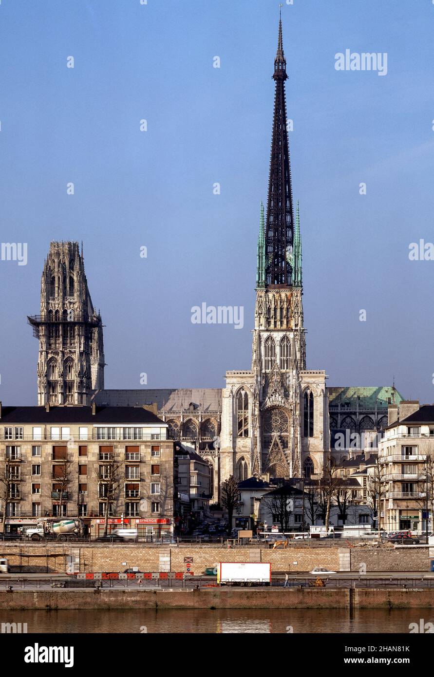 LA CATHEDRALE DE ROUEN by COLLECTIF: bon Pas de couverture (1942) | Le-Livre LA CATHEDRALE DE ROUEN by COLLECTIF: bon Pas de couverture (1942) | Le-Livre