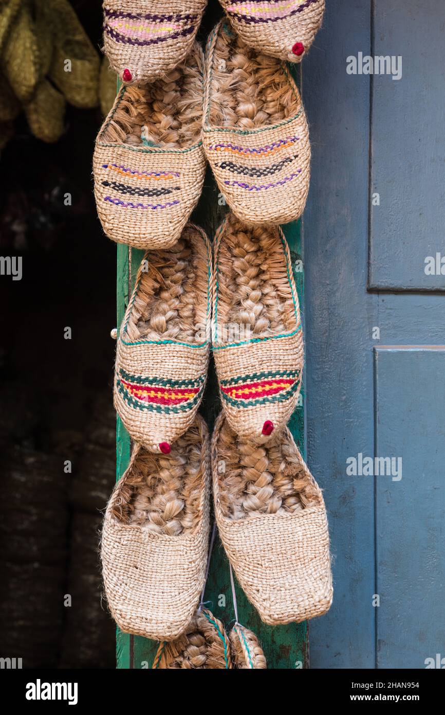 Pairs of raditional Nepali shu ya lakkan sandals made from rice straw and  jute string. For sale in Bhaktapur, Nepal Stock Photo - Alamy