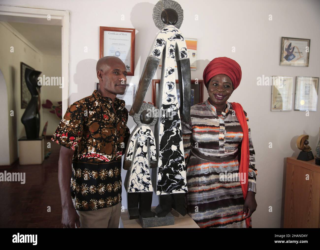 (211214) HARARE, Dec. 14, 2021 (Xinhua) David Ngwerume, one of