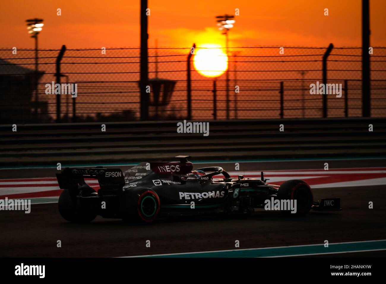 21 DE VRIES Nyck (ned), Mercedes AMG F1 GP W12 E Performance, action during the 2021 post-season tests from December 14 to 15, 2021 on the Yas Marina Circuit, in Yas Island, Abu Dhabi - Photo: Florent Gooden/DPPI/LiveMedia Stock Photo