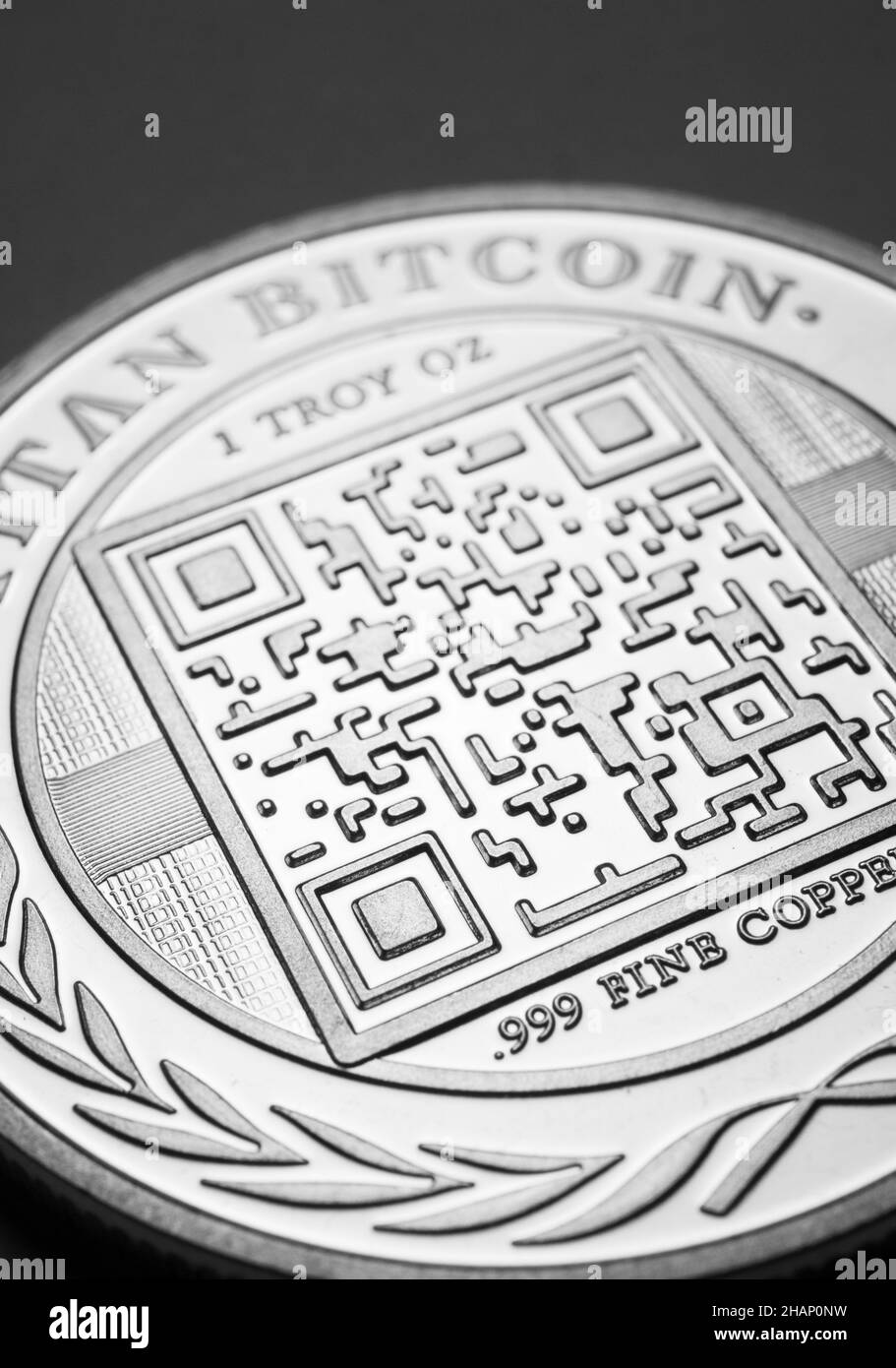 科!技巨‘头’投巨资建AI数据中心 华尔街忧郁泡沫风险