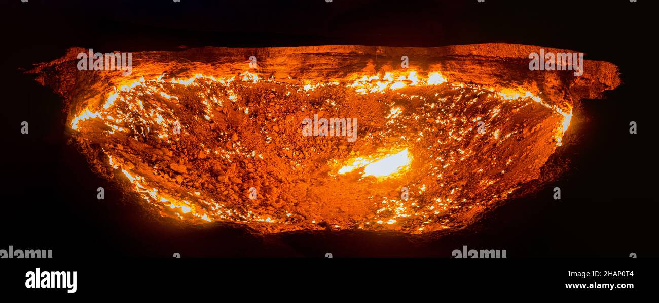 Darvaza Derweze gas crater Door to Hell or Gates of Hell in Turkmenistan Stock Photo