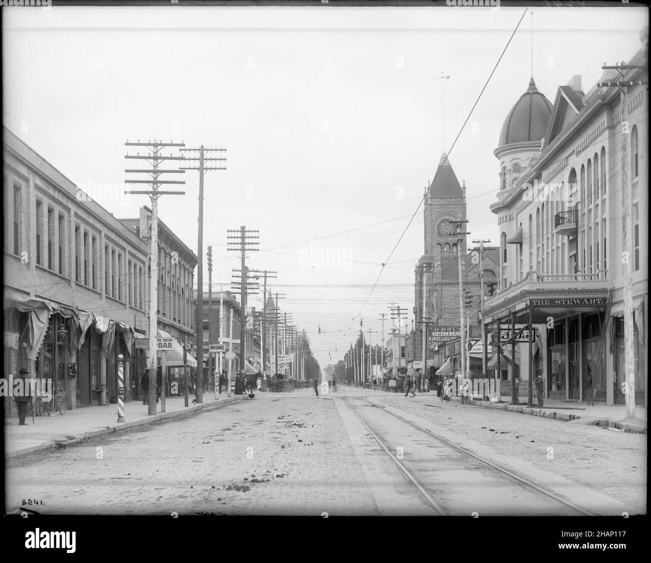 A view of 'E' Street and the Stewart Hotel, San Bernardino, ca.1905 Stock Photo