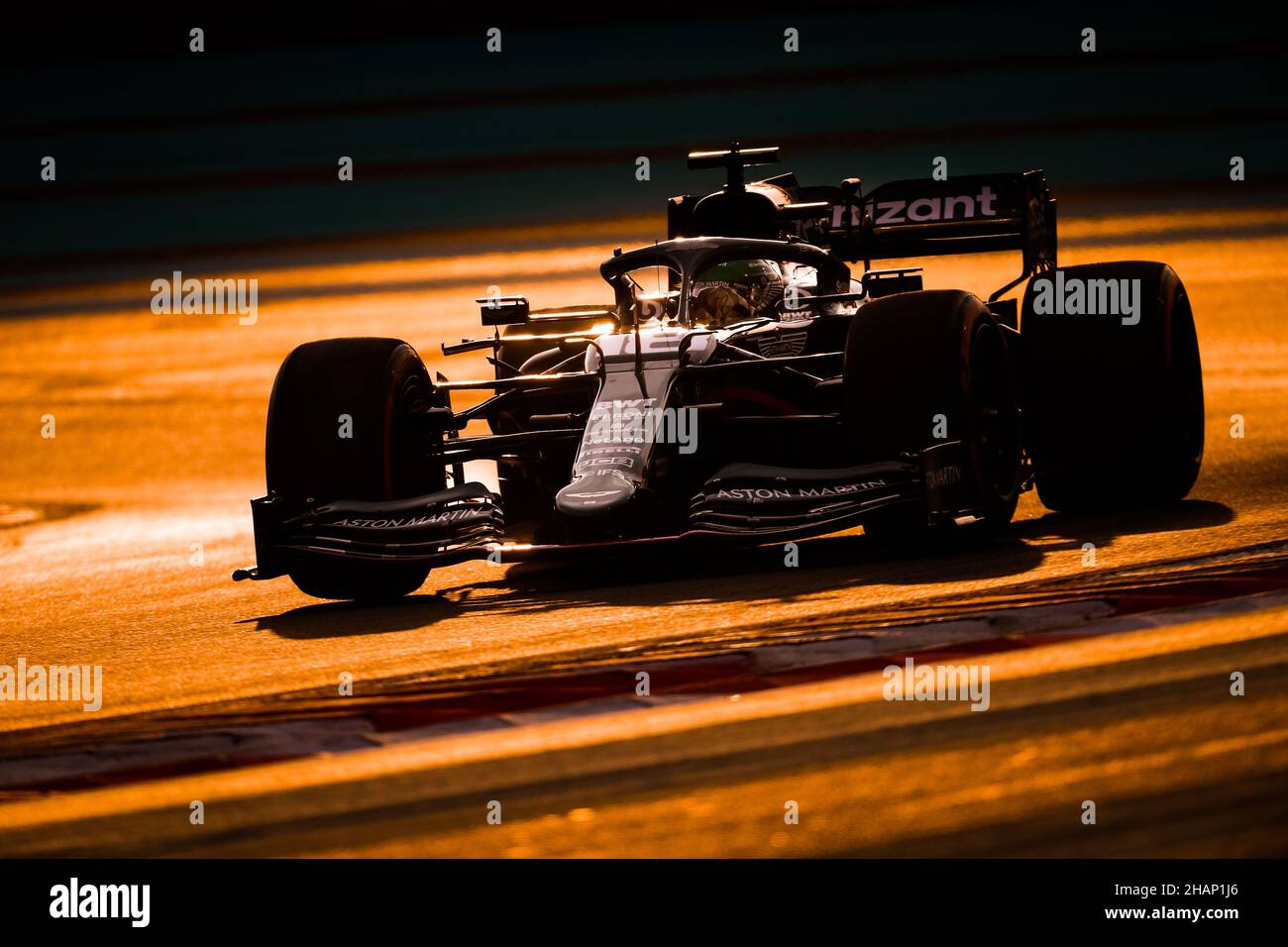 18 STROLL Lance (can), Aston Martin F1, action during the 2021 post-season tests from December 14 to 15, 2021 on the Yas Marina Circuit, in Yas Island, Abu Dhabi - Photo: Antonin Vincent/DPPI/LiveMedia Stock Photo