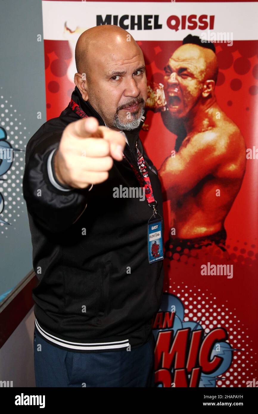 Kickboxer film hi-res stock photography and images - Alamy