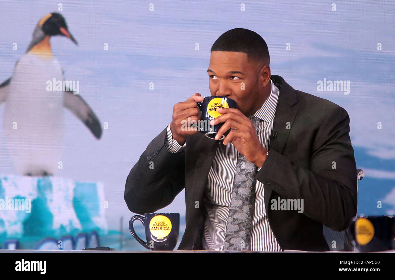 New York - NY - 20211115-Michael Strahan Celebrates 50th Birthday a few