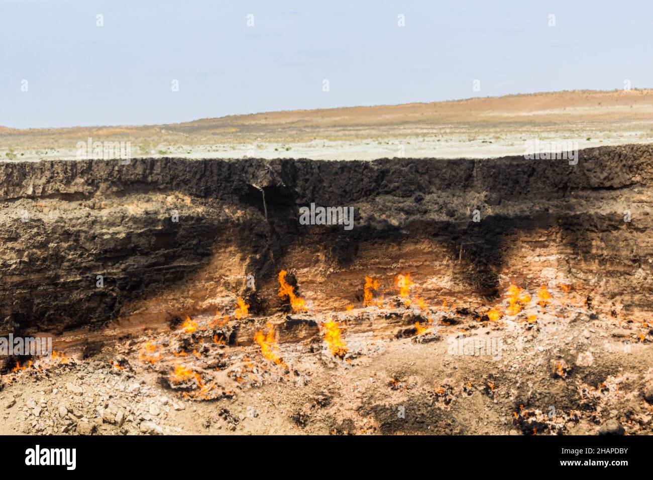 Darvaza Derweze gas crater Door to Hell or Gates of Hell in Turkmenistan Stock Photo Alamy
