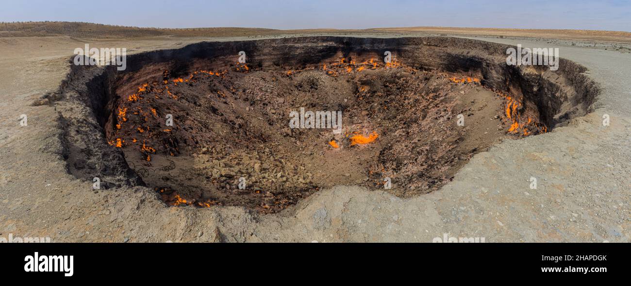 Darvaza Derweze gas crater Door to Hell or Gates of Hell in ...