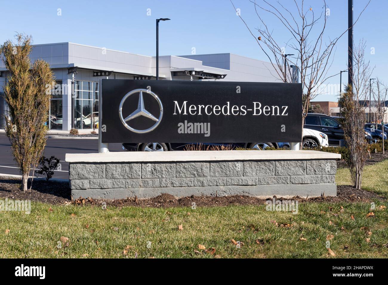 Indianapolis - Circa December 2021: Mercedes-Benz dealership. Mercedes-Benz is a global automobile manufacturer and a division of Daimler AG. Stock Photo
