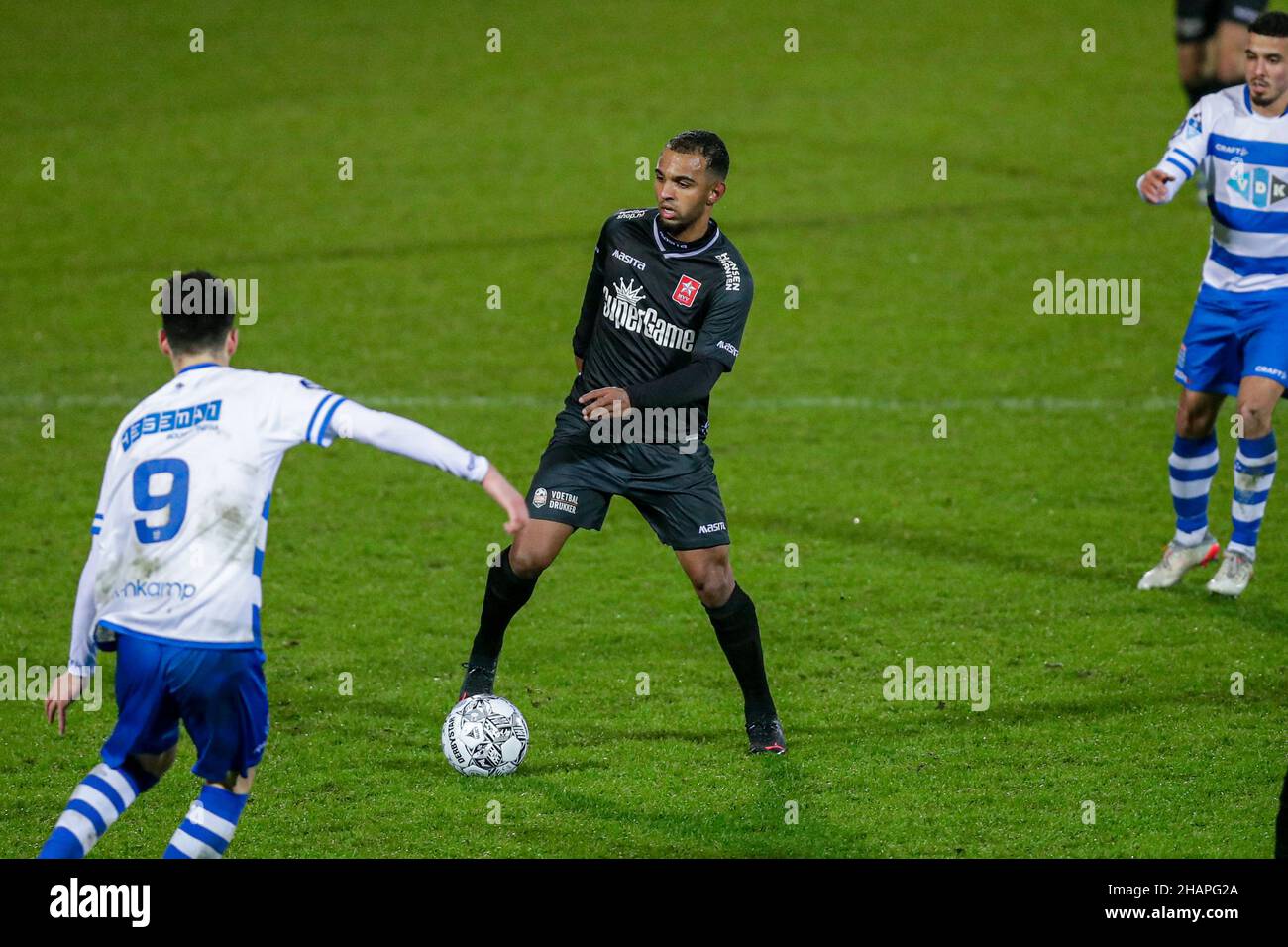 ZWOLLE, NETHERLANDS DECEMBER 14 Nicky Souren of MVV Maastricht