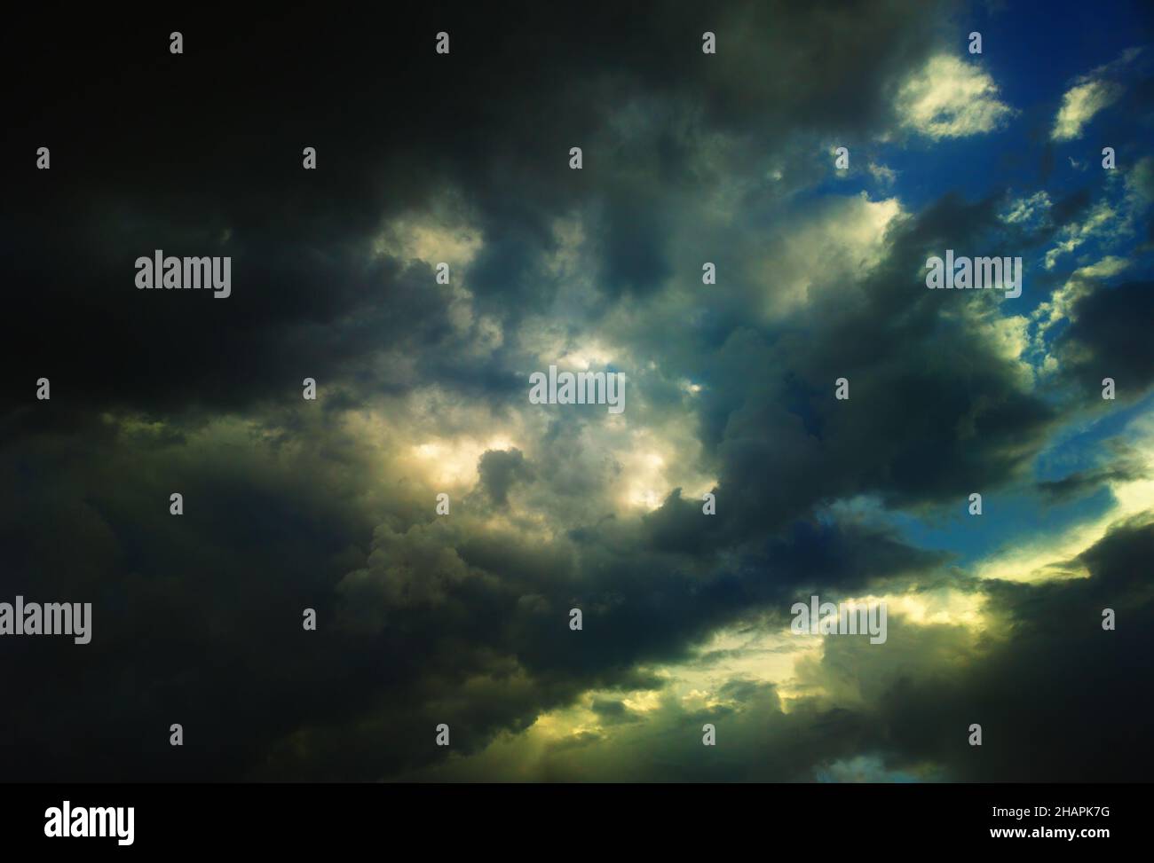 High altitude cloudscape hi-res stock photography and images - Alamy