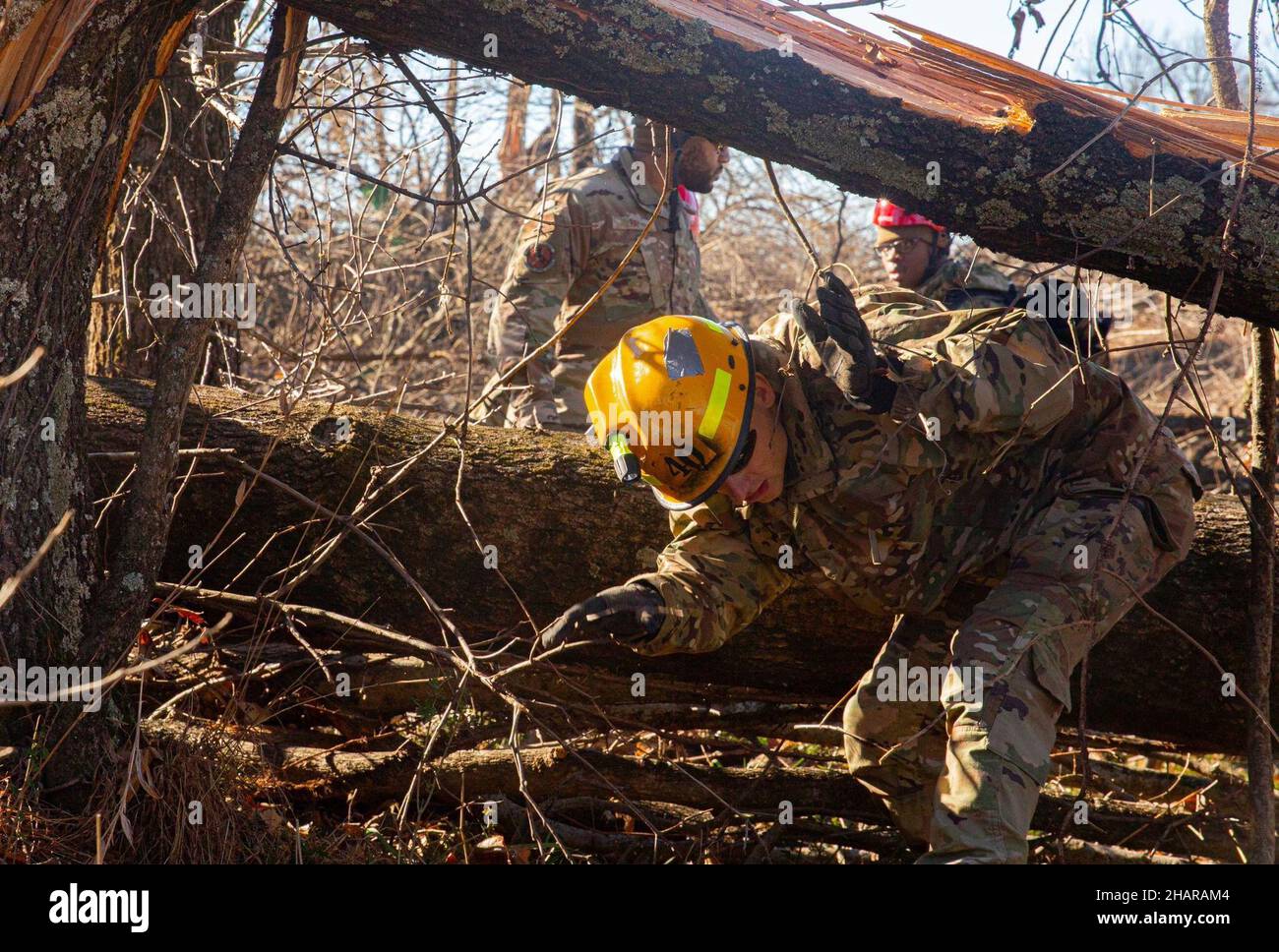 Mayfield, Kentucky, USA. 12th Dec, 2021. Army Guardsmen with the 301st Chemical Battalion and Air Guardsmen with the 123rd Airlift Wing continue search and rescue missions. (Credit Image: © Spc. Brett Hornback/Kentucky National Guard via ZUMA Press Wire Service) Stock Photo