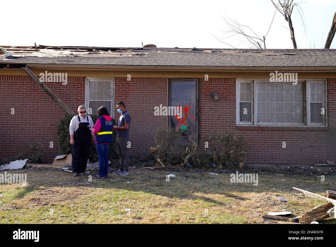 Dawson Springs, United States of America. 14 December, 2021. FEMA Disaster Survivors Assistance teams work with residents to provide assistance in the aftermath of devastating tornadoes that swept across four states destroying structures and killing dozens December 14, 2021 in Dawson Springs, Kentucky. Credit: Dominick Del Vecchio/FEMA/Alamy Live News Stock Photo