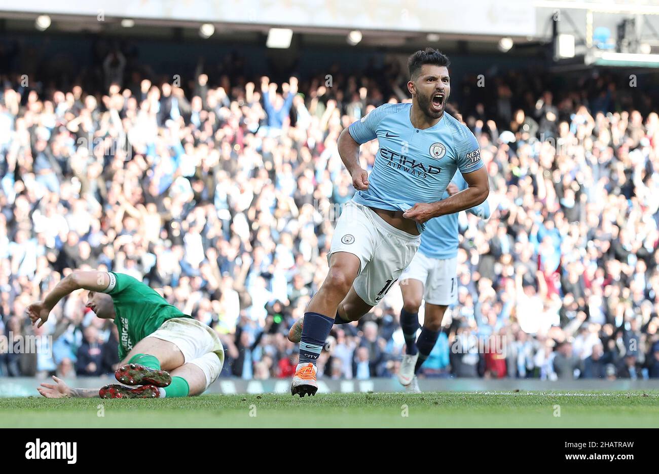 File photo dated 29-09-2018 of Manchester City's Sergio Aguero celebrates scoring his side's second goal. Sergio Aguero has announced his retirement at the age of 33, it has been confirmed. Issue date: Wednesday December 15, 2021. Stock Photo