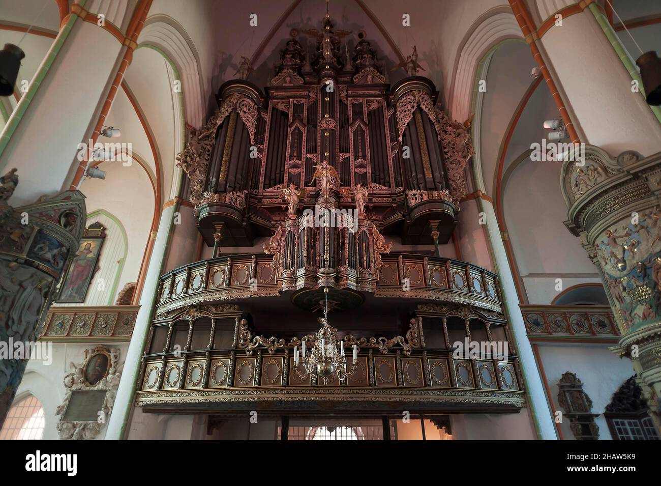 Large baroque organ, built in 1553, organ builder Hendrik Niehoff, St. Johannis, Lueneburg, Lower Saxony, Germany Stock Photo