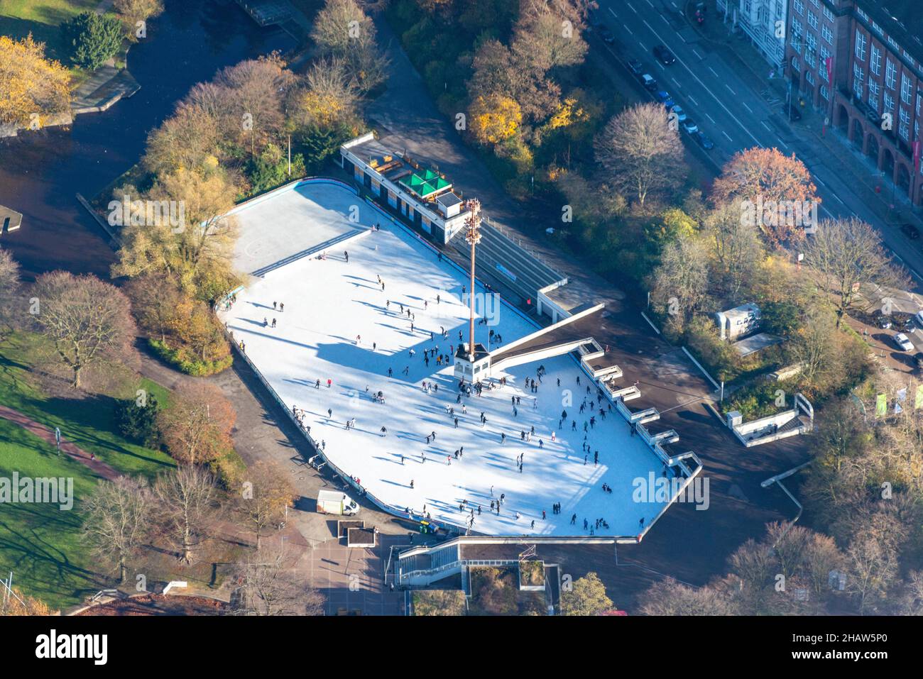 Ice rink, INDOO Eisarena Hamburg, Planten un Blomen, city, towns