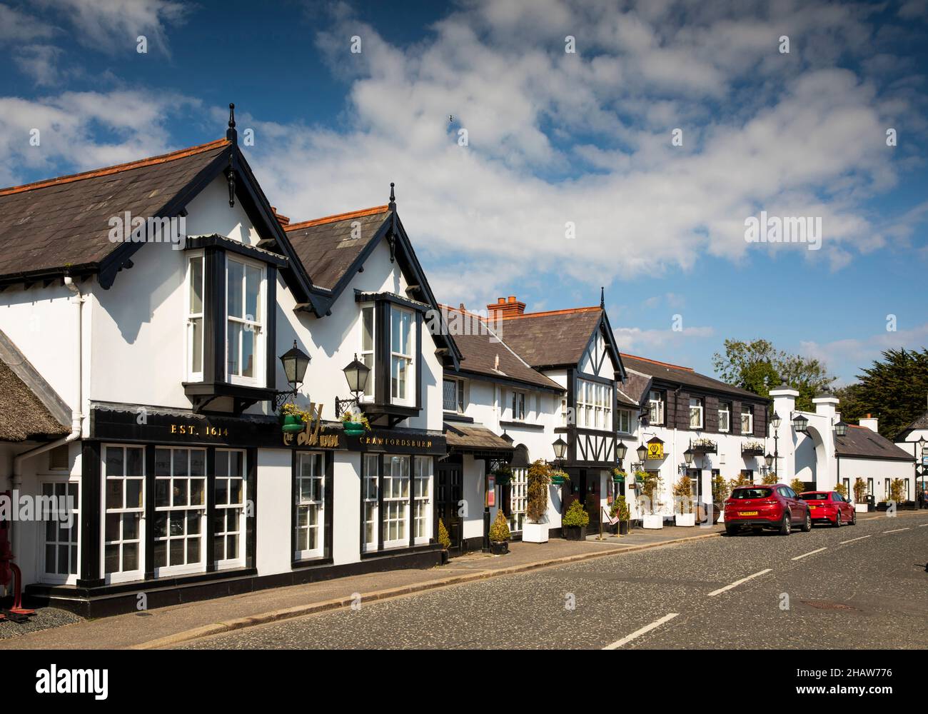 UK Northern Ireland, Co Down, Crawfordsburn, Main Street, New Inn, famous old coaching inn on former ferry route to Belfast Stock Photo