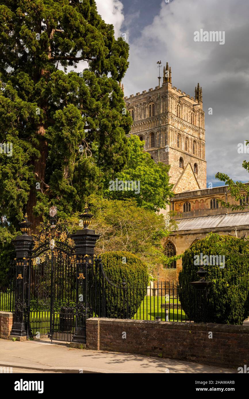 UK, England, Gloucestershire, Tewkesbury, Church Street, Abbey Church Stock Photo