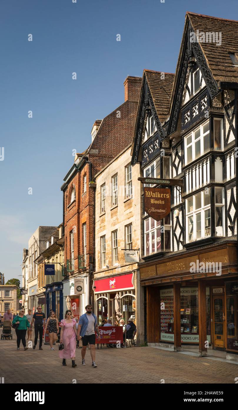 UK, England, Lincolnshire Stamford, High Street, Gothic House and shops Stock Photo