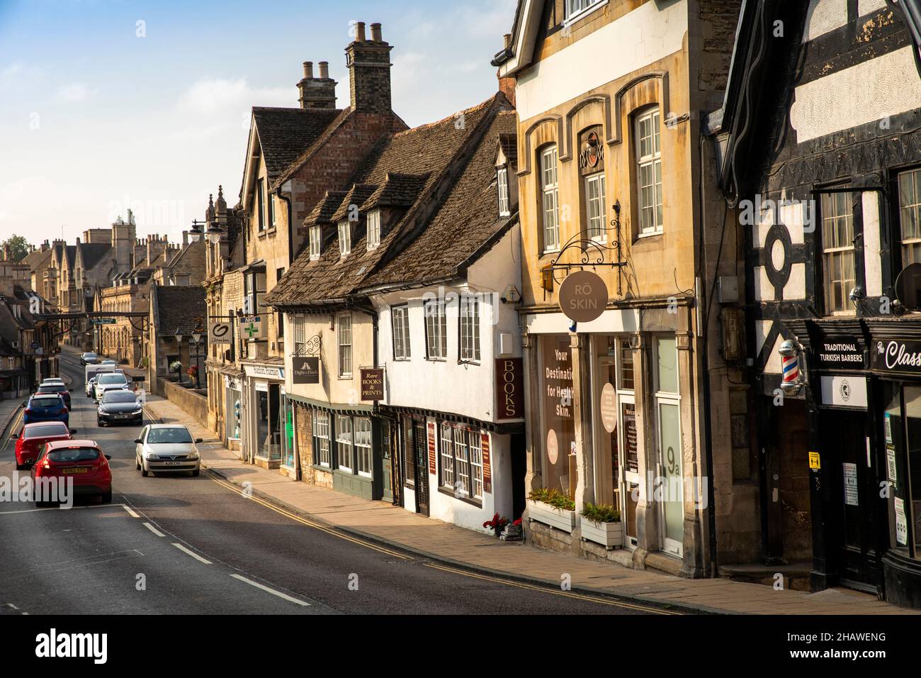 UK, England, Lincolnshire Stamford, St Mary’s Hill, shops in historic houses Stock Photo
