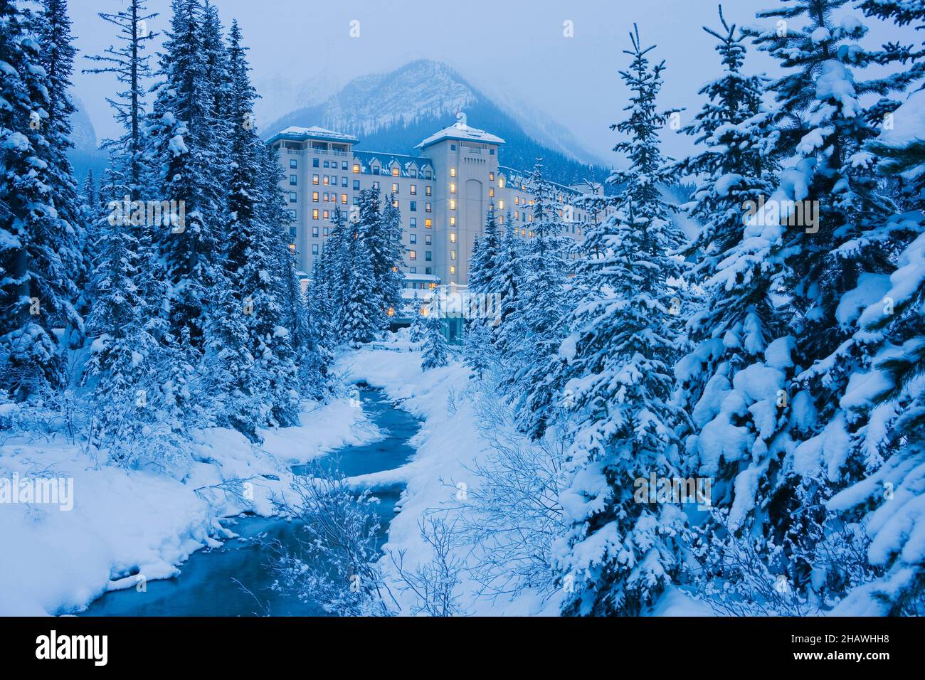 lake louise banff national park alberta canada