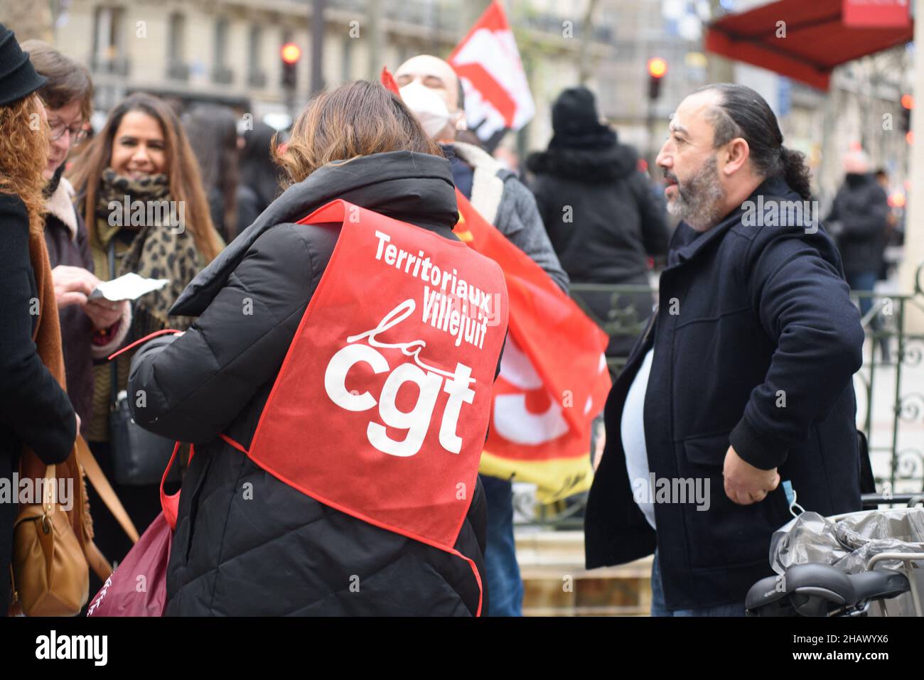 School animators demonstrate to protest against better working ...
