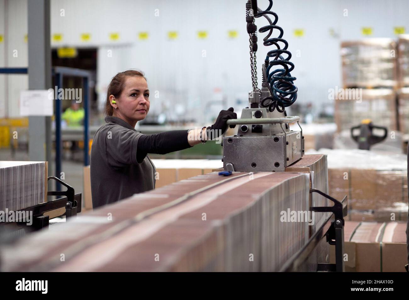 Binding machines hires stock photography and images Alamy