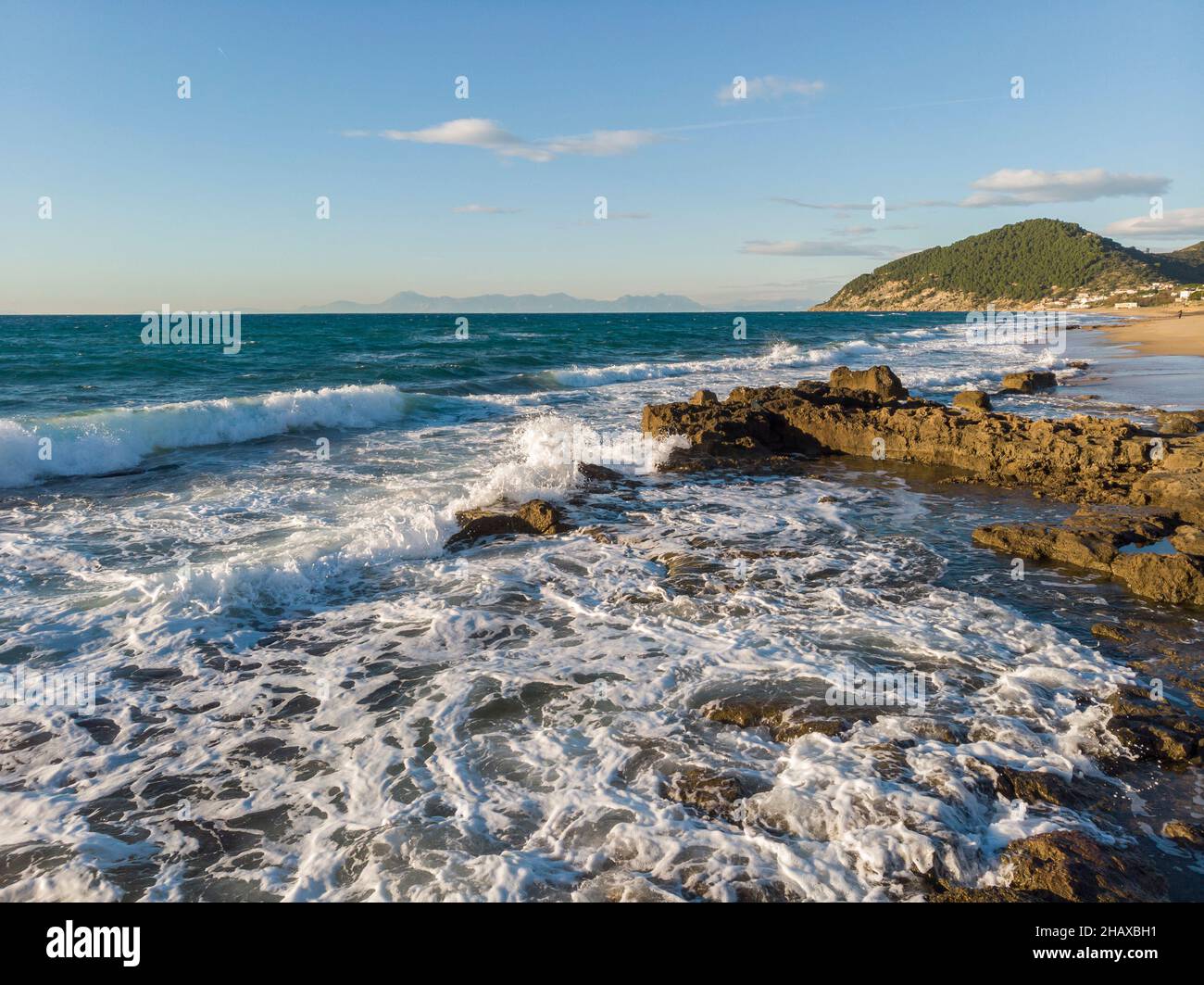 Italy wave sea waves hi-res stock photography and images - Page 10 - Alamy, image size:1300x1063