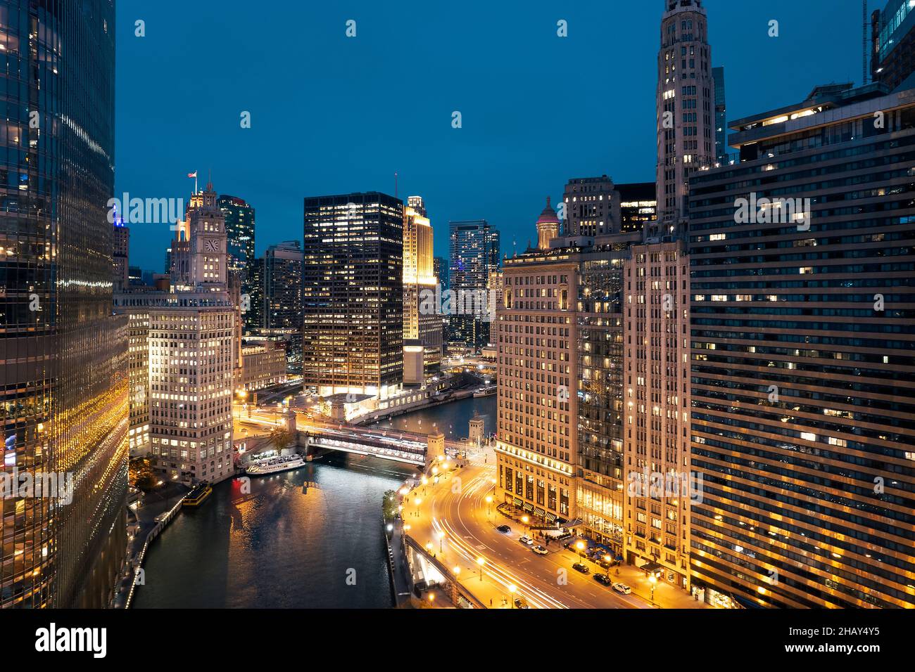 Downtown cityscape and Chicago river at night, Chicago, Illinois, USA Stock Photo