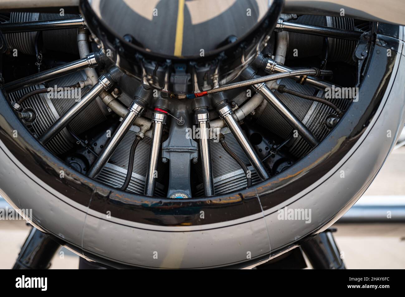 Black aircraft engine hi-res stock photography and images - Alamy