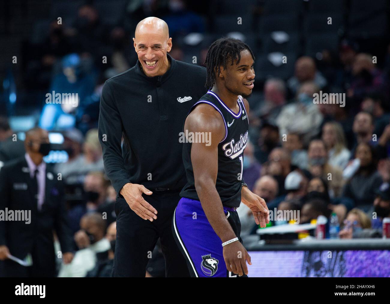 Sacramento Kings' guard Doug Christie holds up his hand after sinking  News Photo - Getty Images