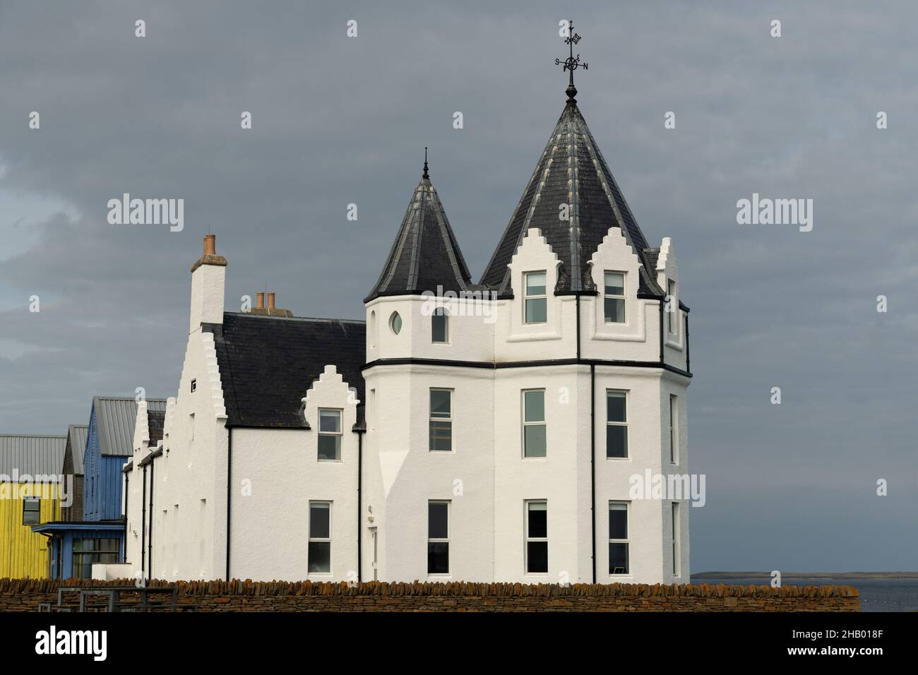 The Inn at John O’Groats (reincarnation of the John O’Groats Hotel, 1875), John O’Groats, Caithness, Scotland, UK Stock Photo