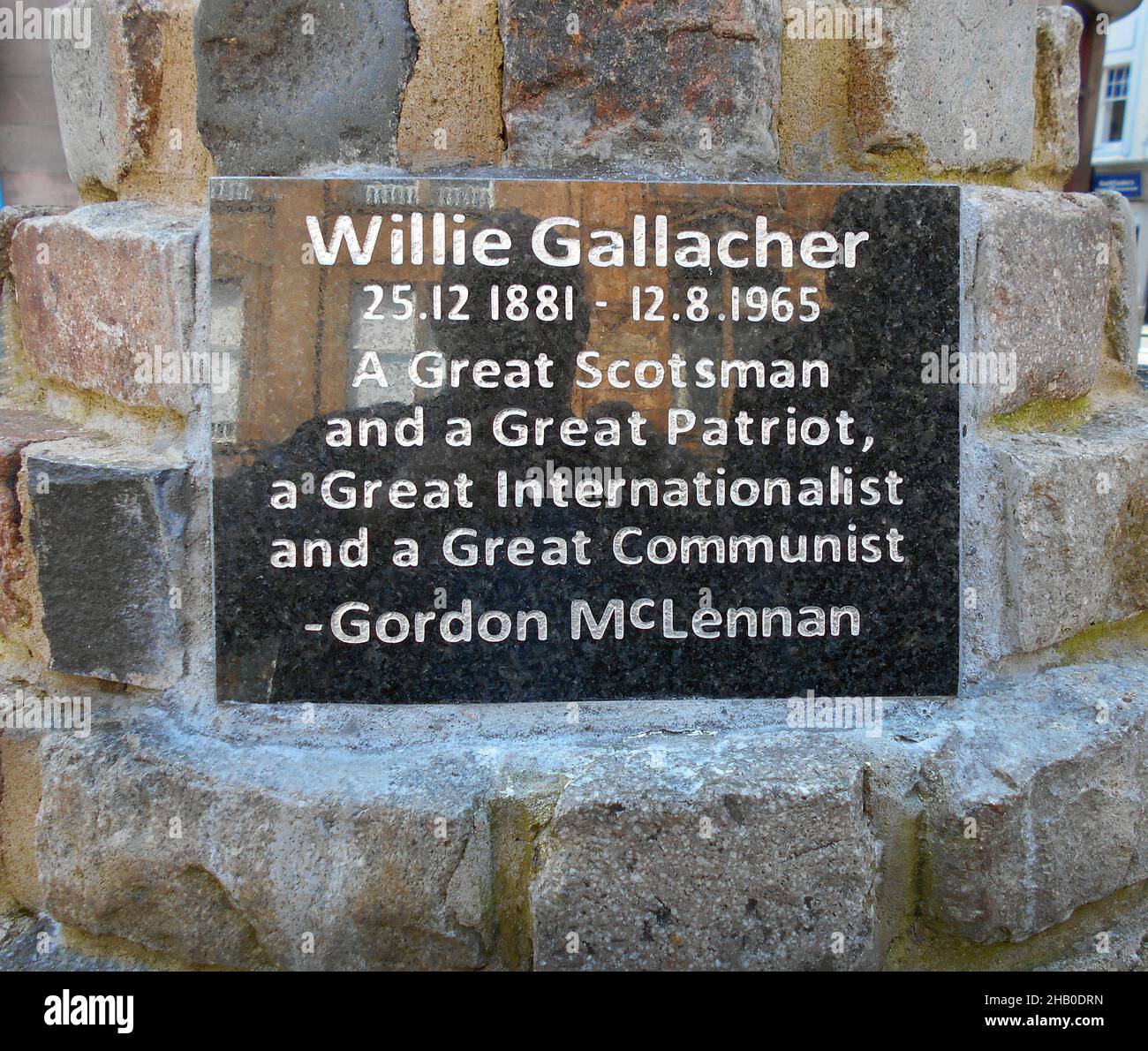 A memorial stone stands in the town of Paisley, near Glasgow, to commemorates the life of Willie Gallagher who was a Scottish, Communist MP and a great politician.  ALAN WYLIE/©ALAMY Stock Photo